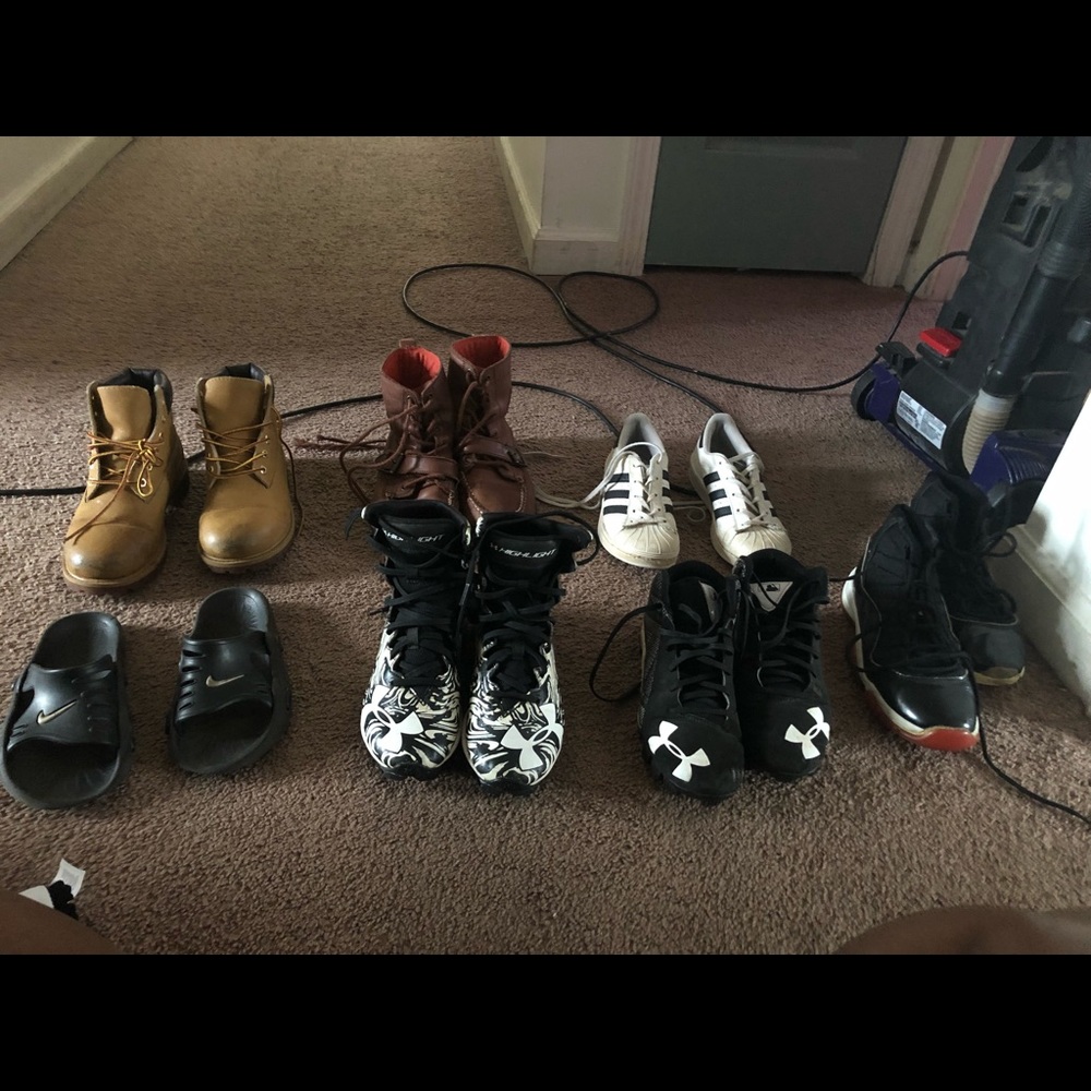Boys shoes